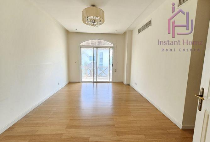 983524 - Property Image 2