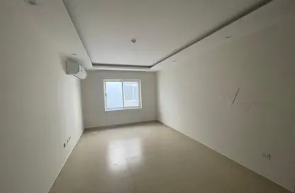 Apartment - 3 Bedrooms - 3 Bathrooms for rent in Hidd - Muharraq Governorate