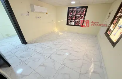 Apartment - Studio - 1 Bathroom for rent in Zinj - Manama - Capital Governorate