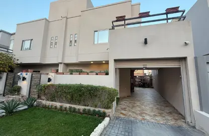 Villa - 4 Bedrooms - 5 Bathrooms for sale in Tubli - Central Governorate