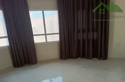 شقة - 3 غرف نوم - 2 حمامات للايجار في سترة - المحافظة الوسطى