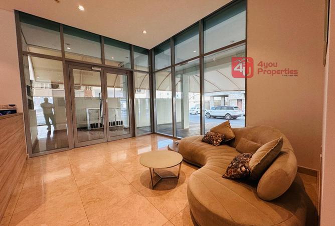 967225 - Property Image 2