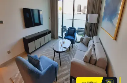 Living Room image for: Apartment - 1 Bedroom - 2 Bathrooms for rent in Diyar Al Muharraq - Muharraq Governorate, Image 1