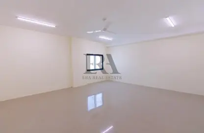 Staff Accommodation - Studio - 7+ Bathrooms for rent in Askar - Southern Governorate