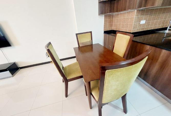 958148 - Property Image 2