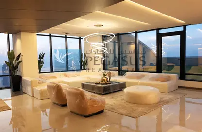 Living Room image for: Penthouse - 4 Bedrooms - 5 Bathrooms for rent in Seef - Capital Governorate, Image 1