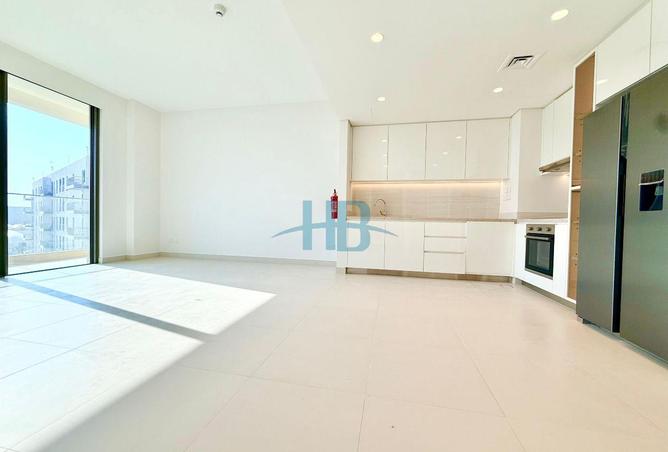 975825 - Property Image 2