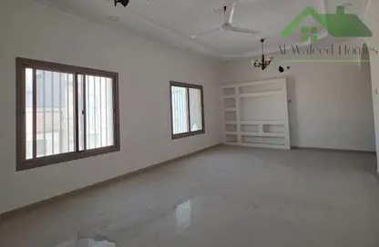 Apartment - 3 Bedrooms - 2 Bathrooms for rent in Arad - Muharraq Governorate