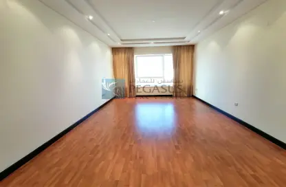 Empty Room image for: Apartment - 2 Bedrooms - 3 Bathrooms for rent in Abraj Al Lulu - Manama - Capital Governorate, Image 1