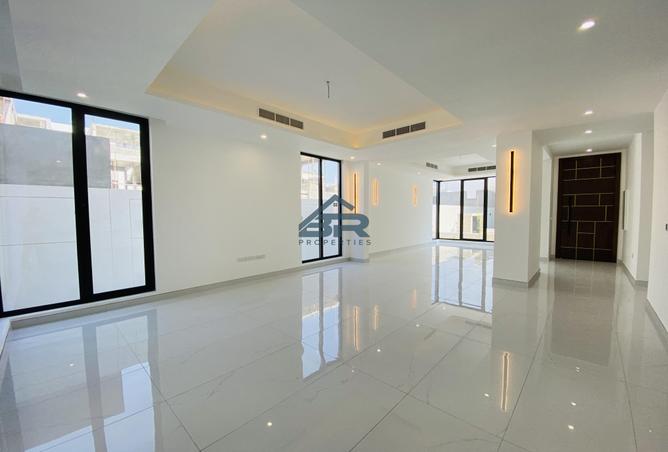 957949 - Property Image 2