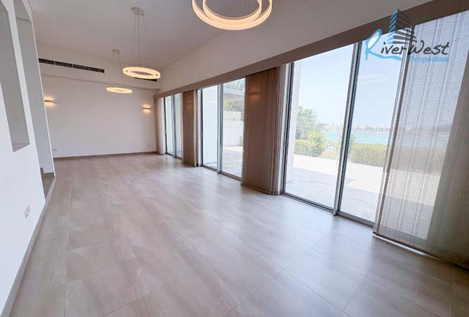 961293 - Property Image 3