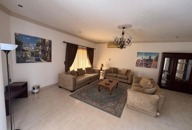 962255 - Property Image 3
