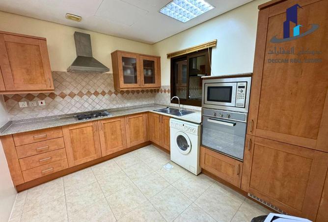 992295 - Property Image 2