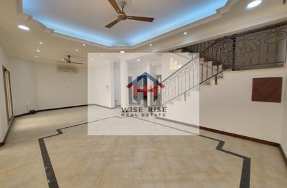 Compound - 3 Bedrooms - 4 Bathrooms for rent in Hidd - Muharraq Governorate