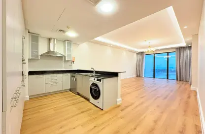 Apartment - 2 Bedrooms - 3 Bathrooms for rent in Reef Island - Capital Governorate