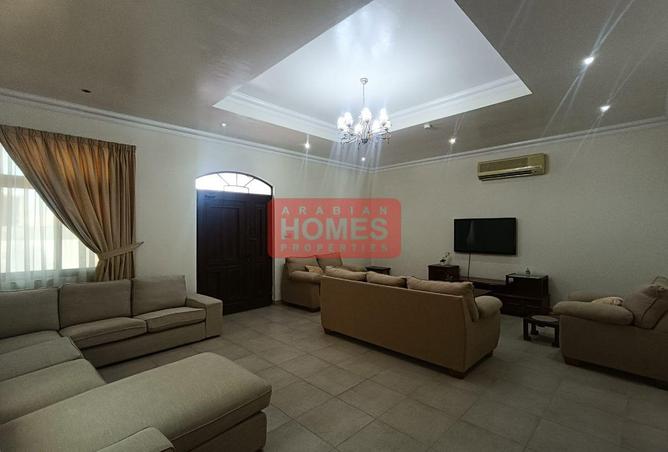 941563 - Property Image 2