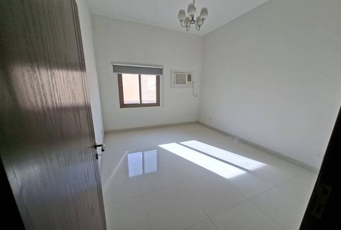 985948 - Property Image 2