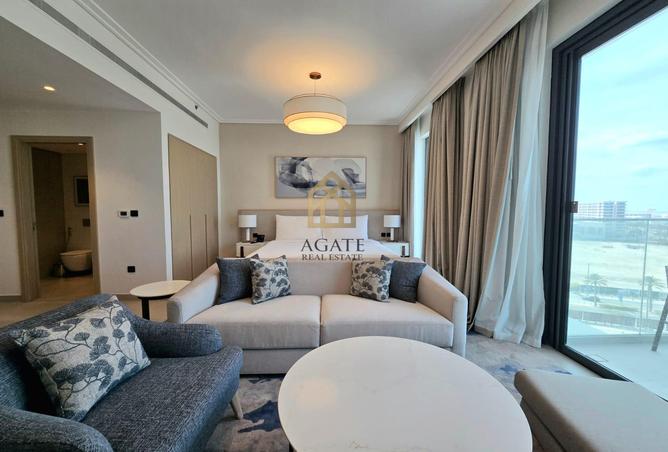 956588 - Property Image 2