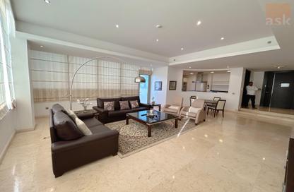 Apartment - 3 Bedrooms - 4 Bathrooms for rent in Al Juffair - Capital Governorate