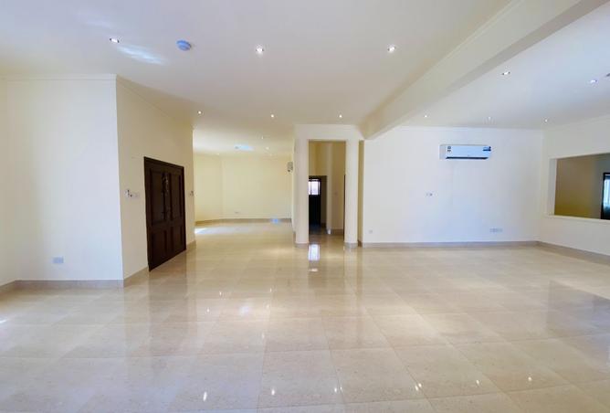 957955 - Property Image 2