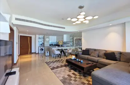 Living / Dining Room image for: Apartment - 1 Bedroom - 2 Bathrooms for sale in The Treasure - Dilmunia Island - Muharraq Governorate, Image 1