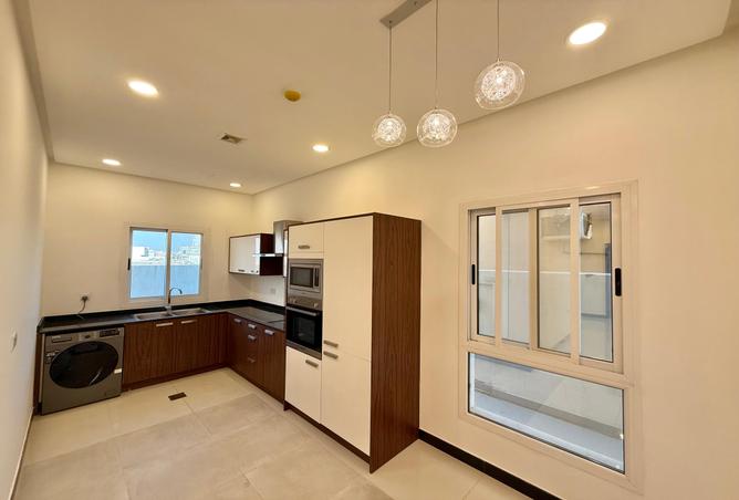 956677 - Property Image 2