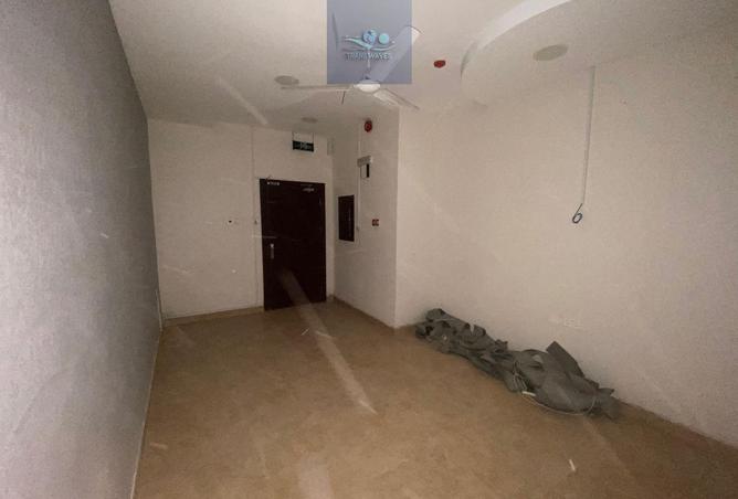 983707 - Property Image 3