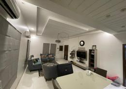صورةغرفة المعيشة / غرفة الطعام لـ: شقة - 2 غرف نوم - 2 حمامات للبيع في باربار - المحافظة الشمالية, صورة 1