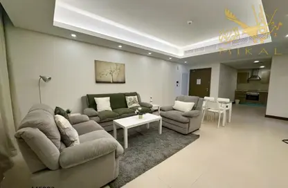 Apartment - 2 Bedrooms - 2 Bathrooms for rent in Busaiteen - Muharraq Governorate