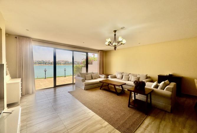 982955 - Property Image 2