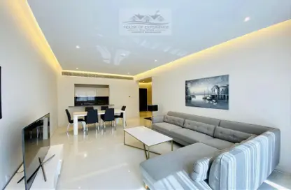 Apartment - 2 Bedrooms - 3 Bathrooms for rent in Busaiteen - Muharraq Governorate