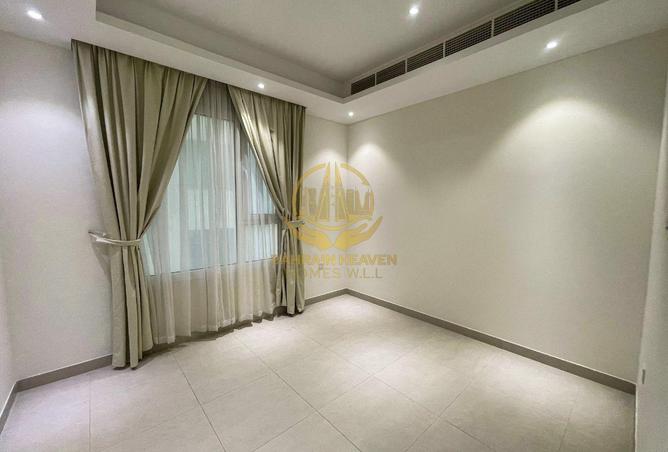952359 - Property Image 3