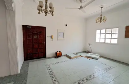 Apartment - 2 Bedrooms - 2 Bathrooms for rent in Jid Ali - Central Governorate