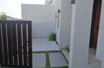 فيلا - 4 غرف نوم - 6 حمامات للايجار في ديار المحرق - المحرق
