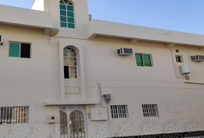 952818 - Property Image 2