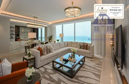 Living Room image for: Apartment - 4 Bedrooms - 6 Bathrooms for sale in Seef - Capital Governorate, Image 1