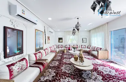 Villa - 5 Bedrooms - 6 Bathrooms for sale in Riffa Views - Riffa - Southern Governorate