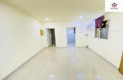 Apartment - Studio - 1 Bathroom for rent in Segaya - Manama - Capital Governorate