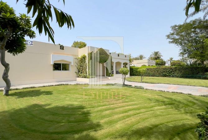 985522 - Property Image 2