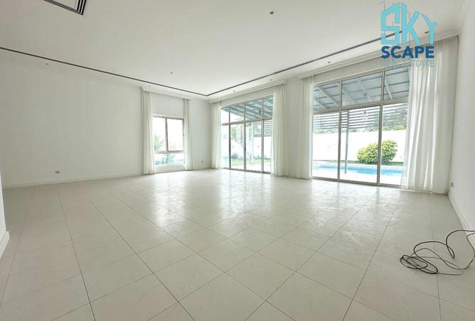 979042 - Property Image 3