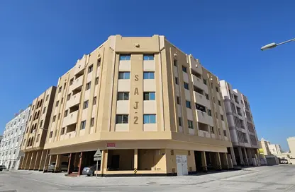 Apartment - 2 Bedrooms - 2 Bathrooms for rent in Mahooz - Manama - Capital Governorate