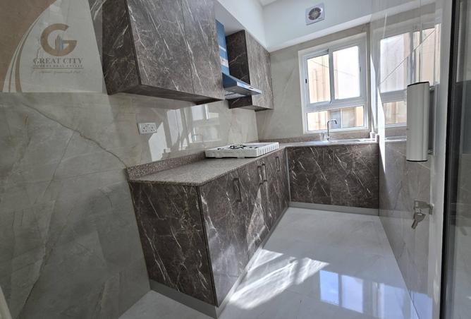 968233 - Property Image 2