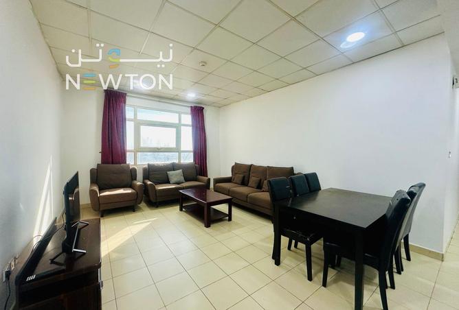 989421 - Property Image 2