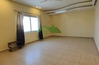 Apartment - 3 Bedrooms - 4 Bathrooms for rent in Hidd - Muharraq Governorate