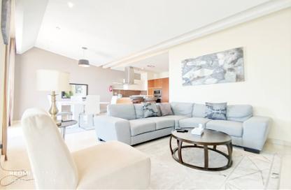 Apartment - 1 Bedroom - 2 Bathrooms for rent in Reef Island - Capital Governorate