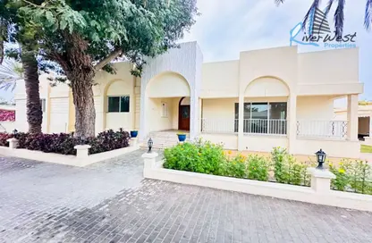 Villa - 4 Bedrooms - 4 Bathrooms for rent in Saar - Northern Governorate