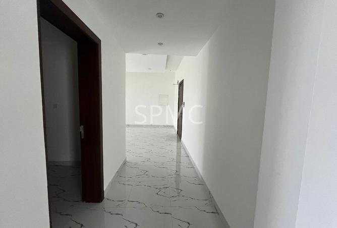 980475 - Property Image 2