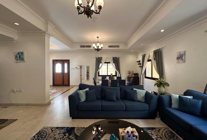 986589 - Property Image 3