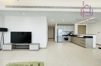 Apartment - 2 Bedrooms - 2 Bathrooms for rent in Al Juffair - Capital Governorate