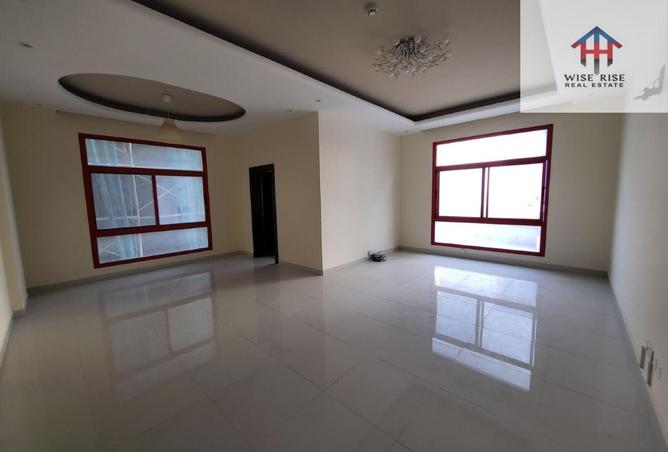 989159 - Property Image 2